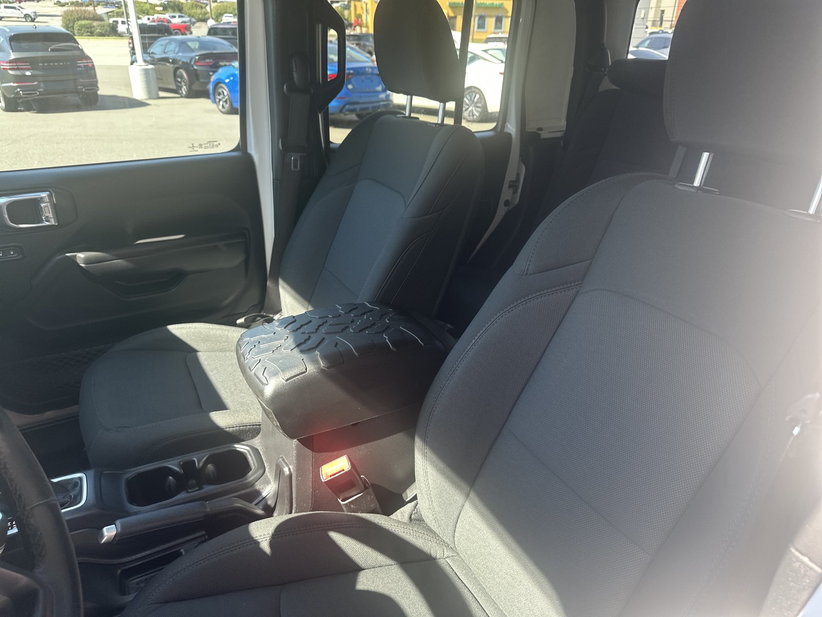 Used 2021 Jeep Gladiator Sport AWD/4WD image 19