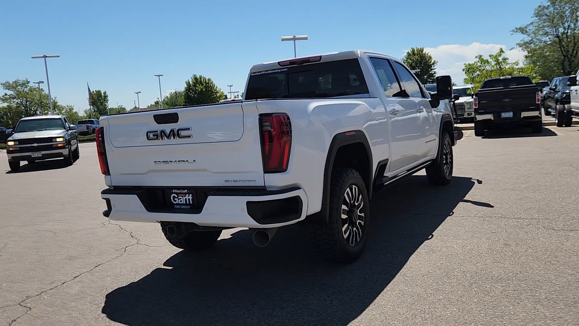 Used 2024 GMC Sierra 3500 Denali Ultimate AWD/4WD image 17