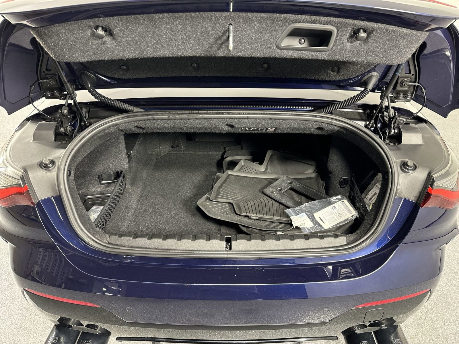 Used 2022 BMW 440i xDrive Convertible w/ Premium Package image 34