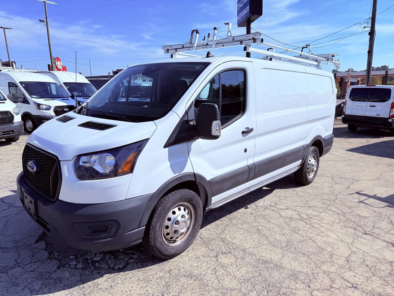 Used 2023 Ford Transit 250 Low Roof AWD image 5