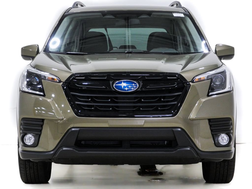 Used 2023 Subaru Forester Premium AWD/4WD image 2