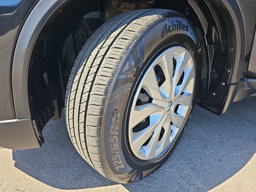 Used 2019 Nissan Rogue S AWD/4WD image 34