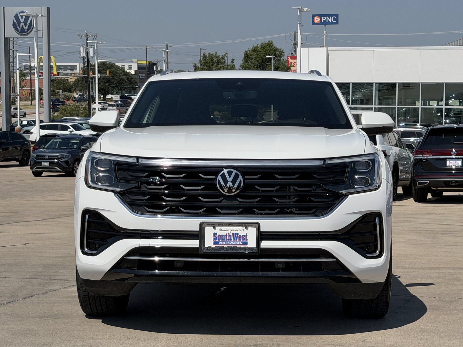 Used 2024 Volkswagen Atlas Cross Sport SEL R-Line AWD/4WD image 9