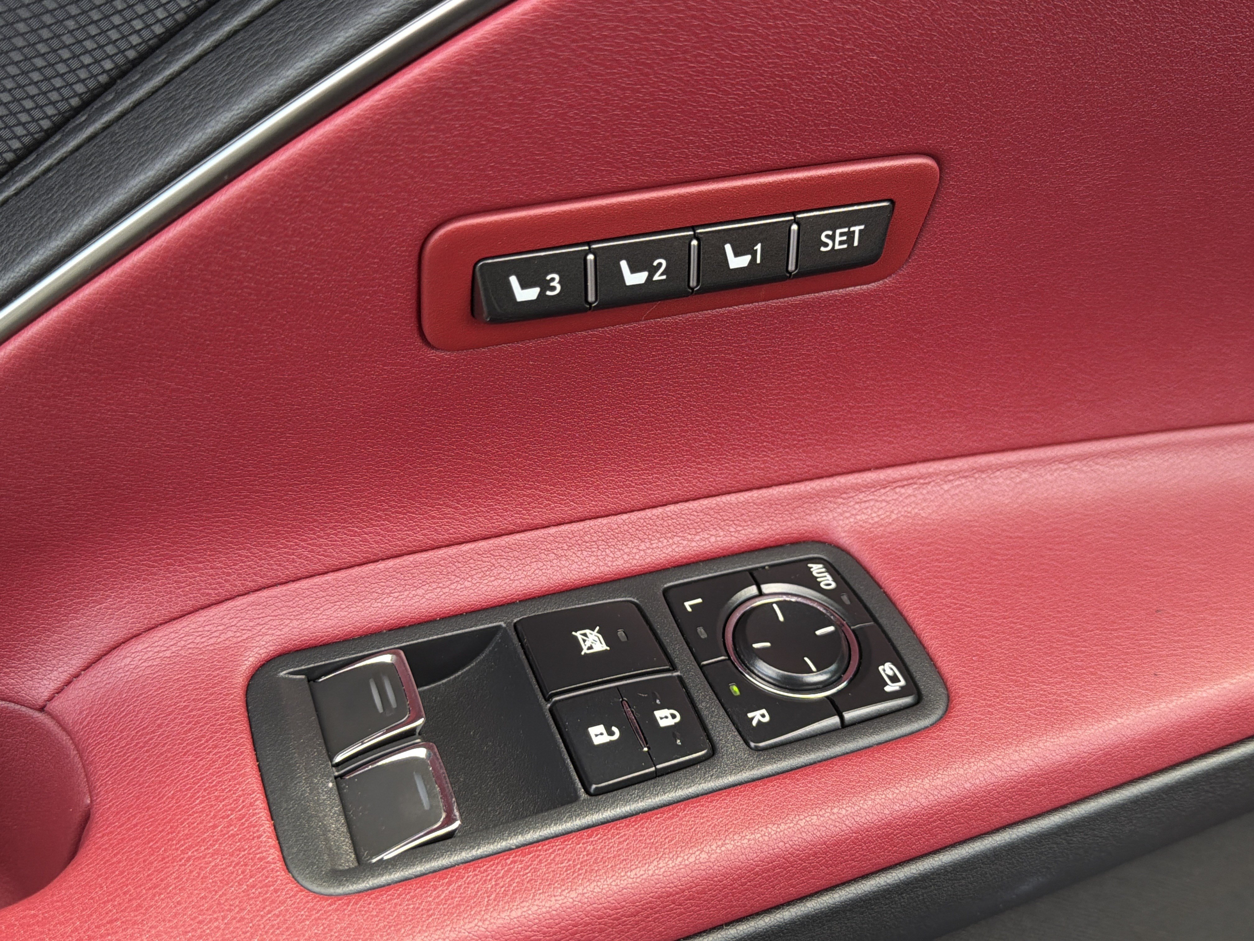 Used 2024 Lexus LC 500 Convertible w/ Touring Package RWD image 25