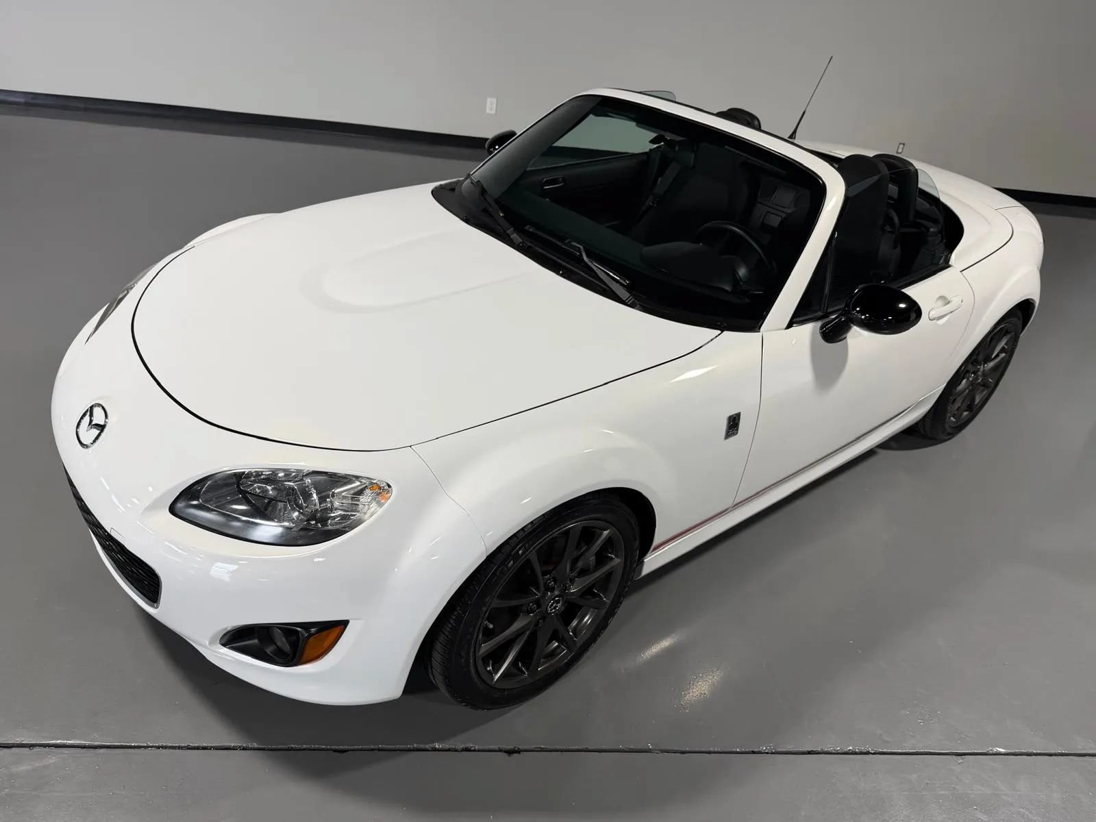 Used 2015 MAZDA MX-5 Miata Club RWD image 30
