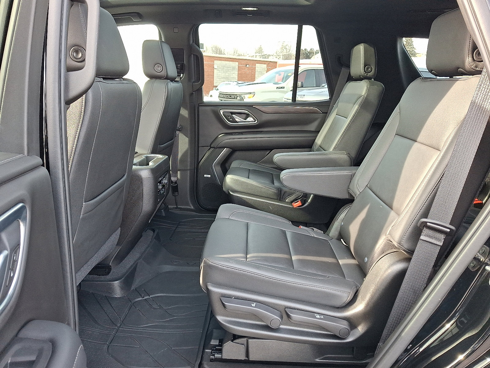 Used 2021 Chevrolet Tahoe LT w/ LT Signature Package image 11