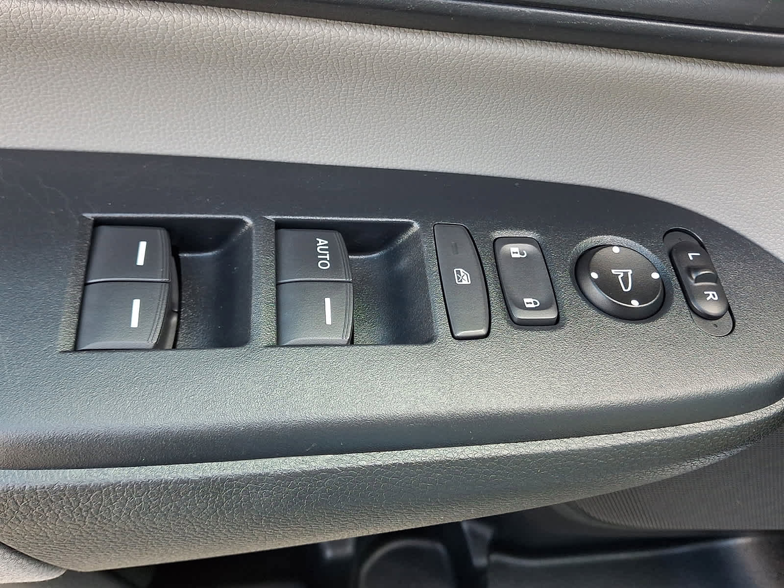 Certified 2018 Honda CR-V LX image 26