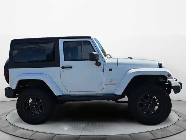 Used 2015 Jeep Wrangler Sahara w/ Connectivity Group AWD/4WD image 6