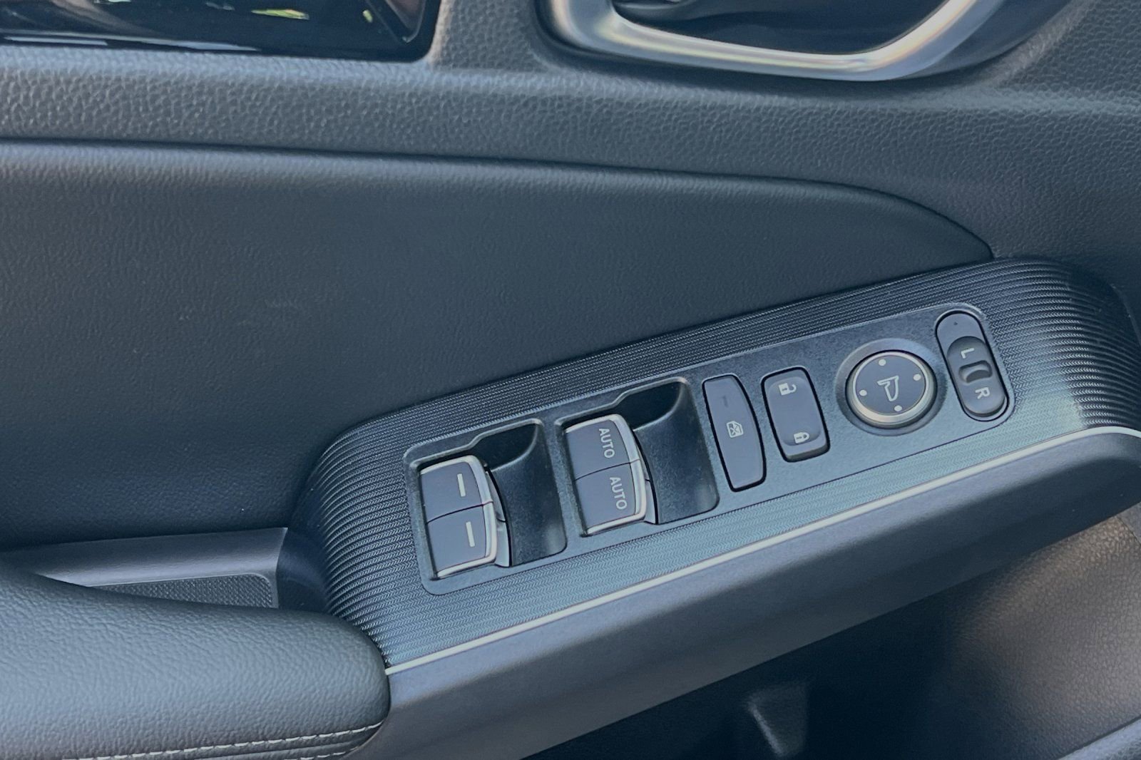 Used 2025 Honda Civic Sport image 10