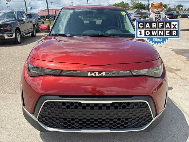 Used 2025 Kia Soul LX FWD image 2