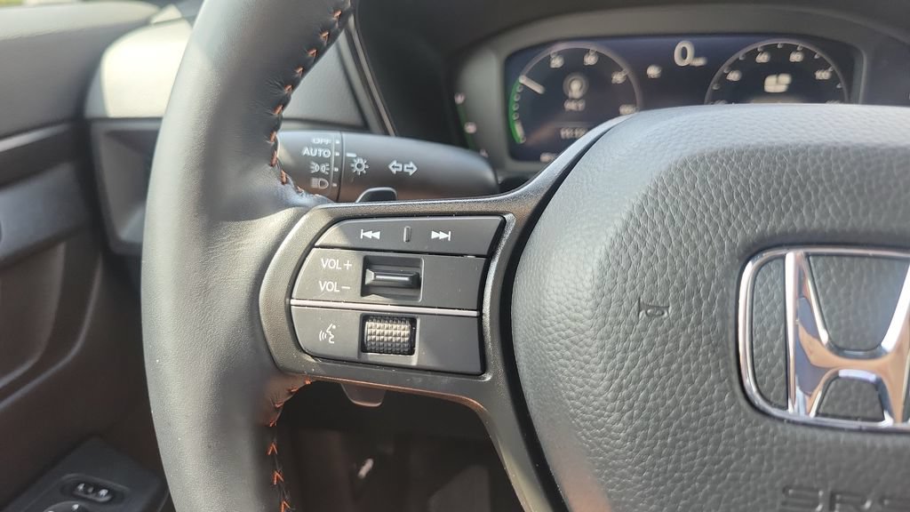 Used 2026 Honda CR-V TrailSport image 21