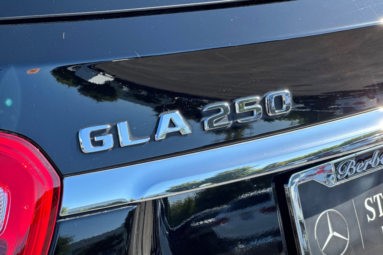 Certified 2020 Mercedes-Benz GLA 250 4MATIC w/ Premium Package image 27