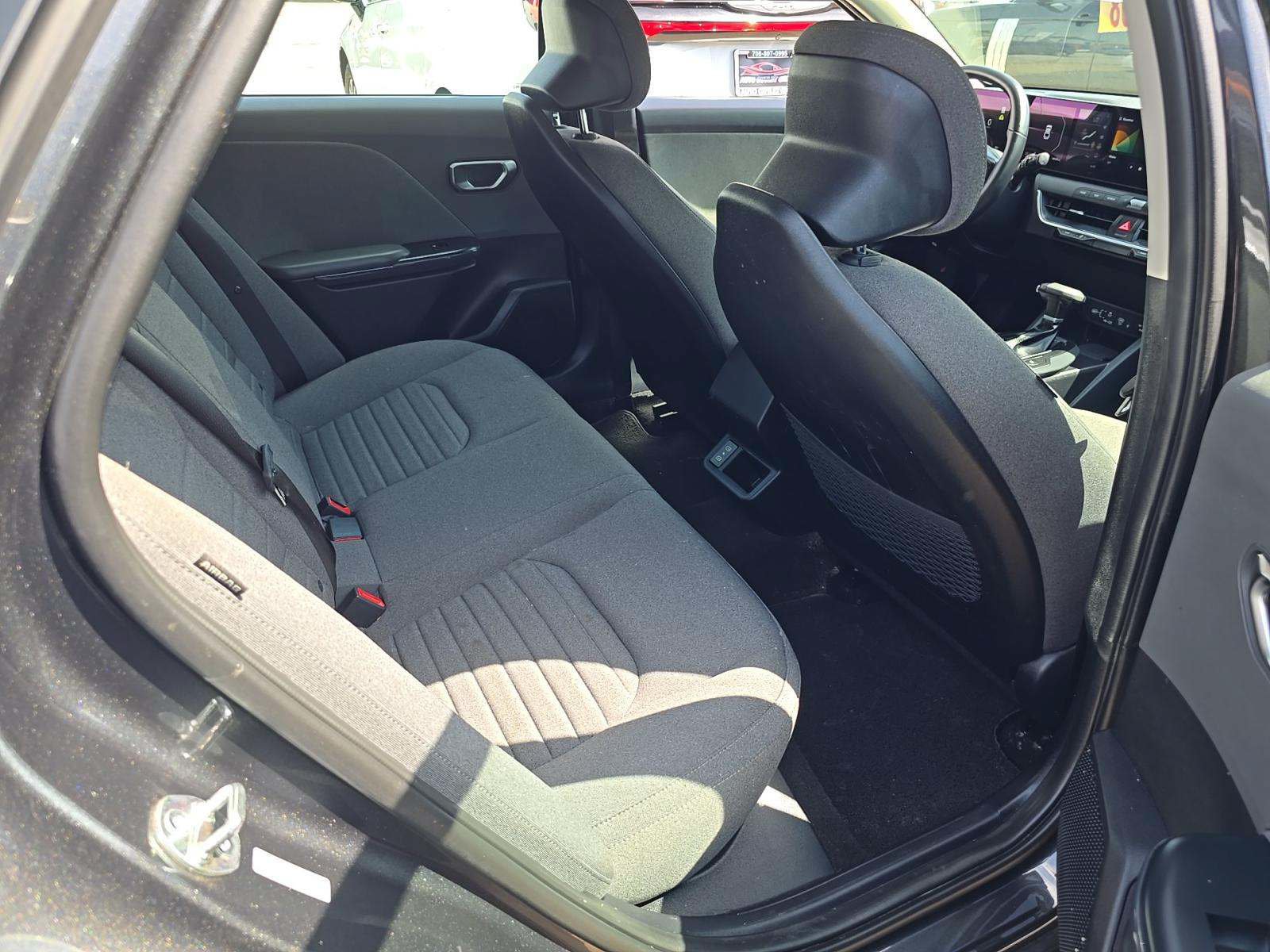 Used 2025 Kia K4 EX FWD image 34