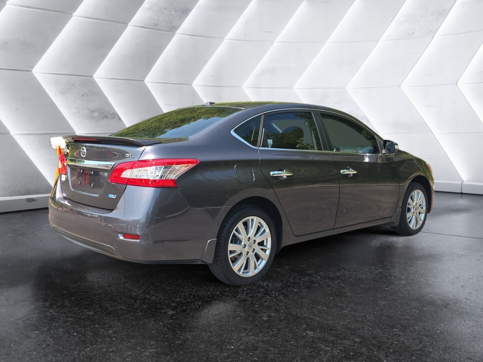 Used 2014 Nissan Sentra SL w/ Premium Package FWD image 5
