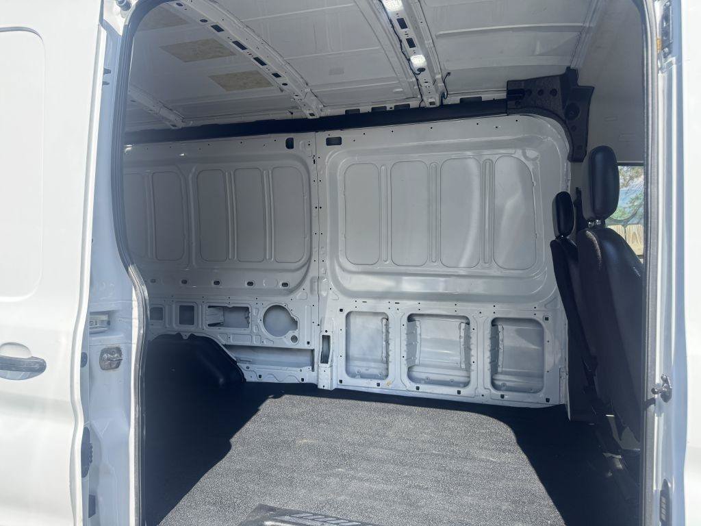 Used 2025 Ford Transit 250 148 Medium Roof RWD image 6