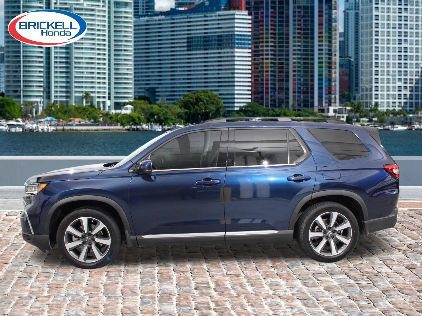 Used 2023 Honda Pilot Touring image 3