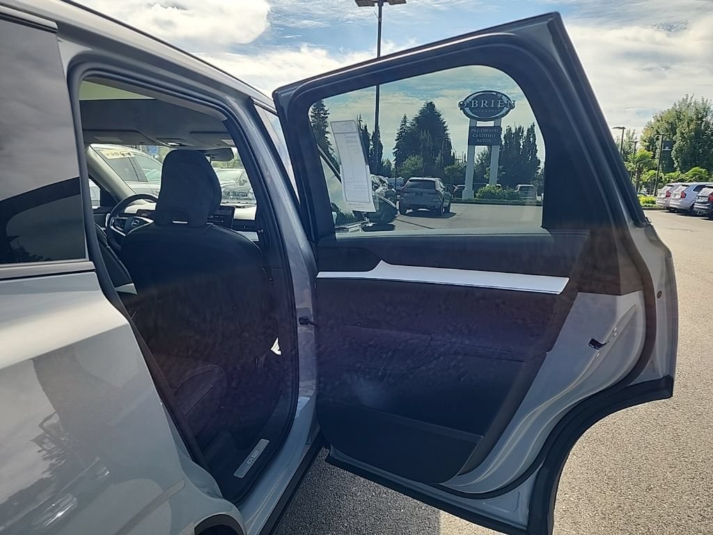 New 2026 Volvo EX90 Ultra AWD/4WD image 17