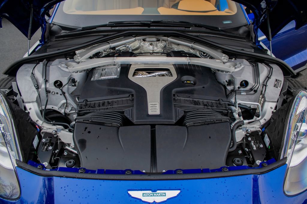 New 2026 Aston Martin DBX 707 image 17