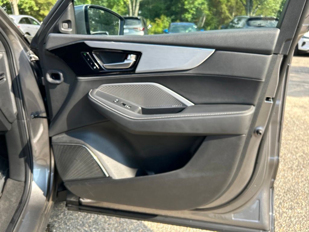 Used 2024 Acura MDX SH-AWD w/ Technology Package image 24