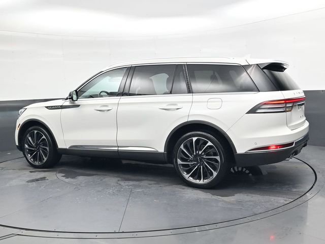 Used 2020 Lincoln Aviator Reserve w/ Equipment Group 202A image 6