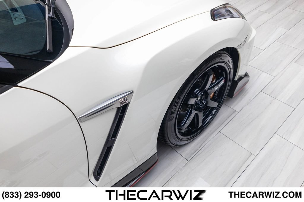 Used 2018 Nissan GT-R NISMO AWD/4WD image 37