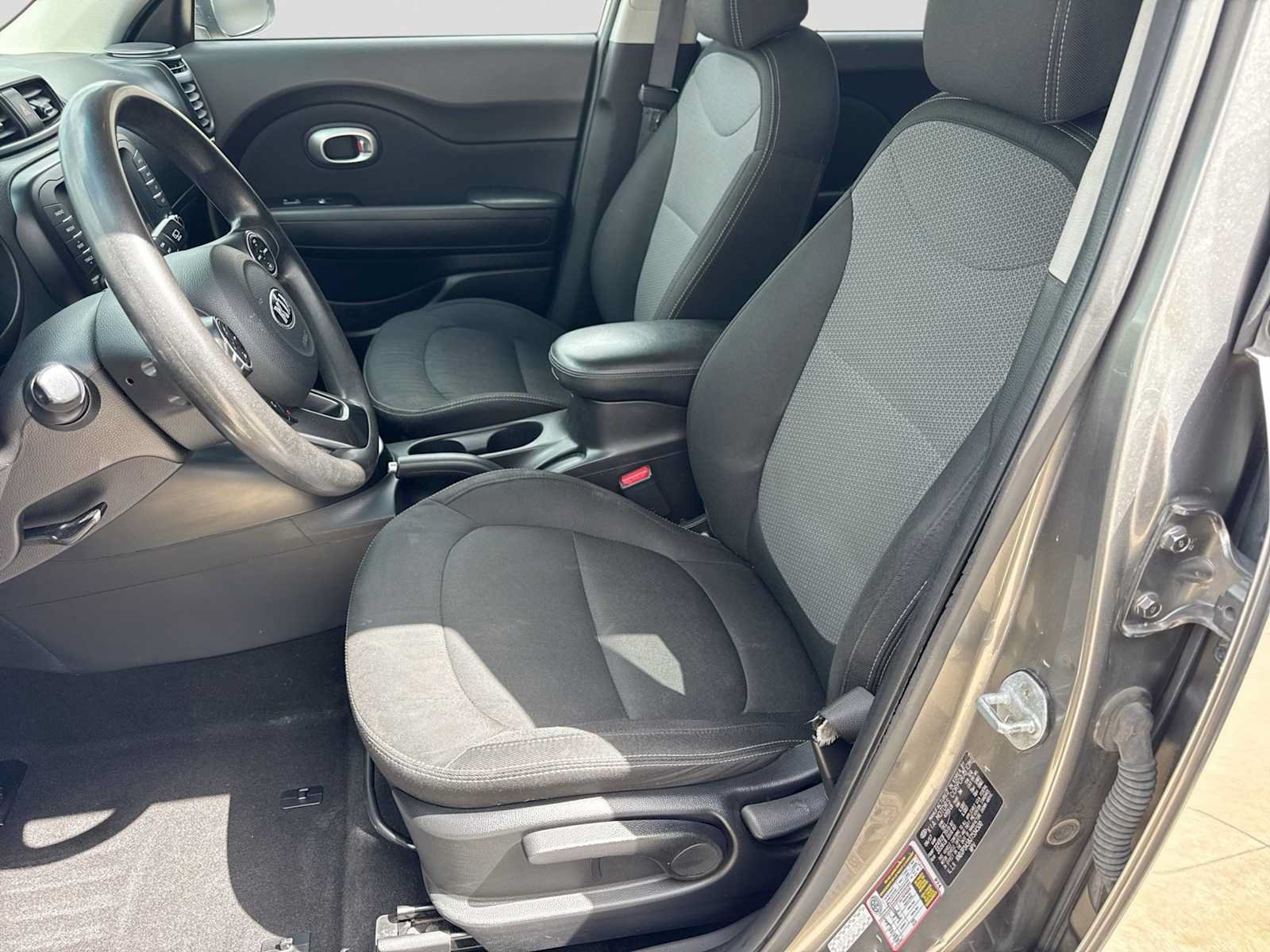 Used 2018 Kia Soul + FWD image 15