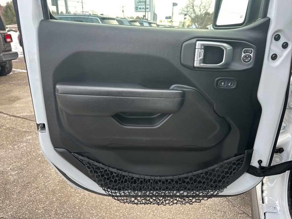 Used 2023 Jeep Wrangler Unlimited image 13