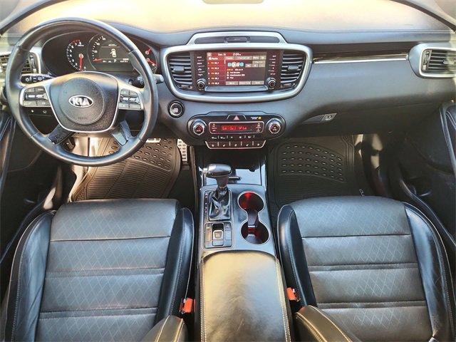Used 2019 Kia Sorento SX image 21