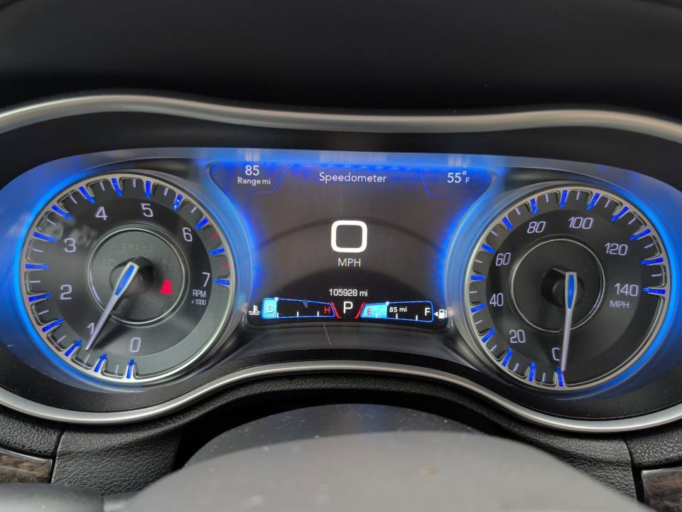 Used 2017 Chrysler 300 C RWD image 14