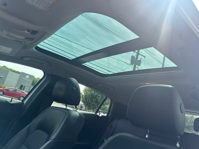 Used 2019 INFINITI QX30 AWD w/ Navigation Package image 25