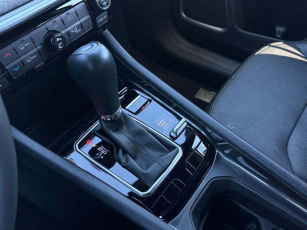 Used 2023 Jeep Compass Latitude image 27