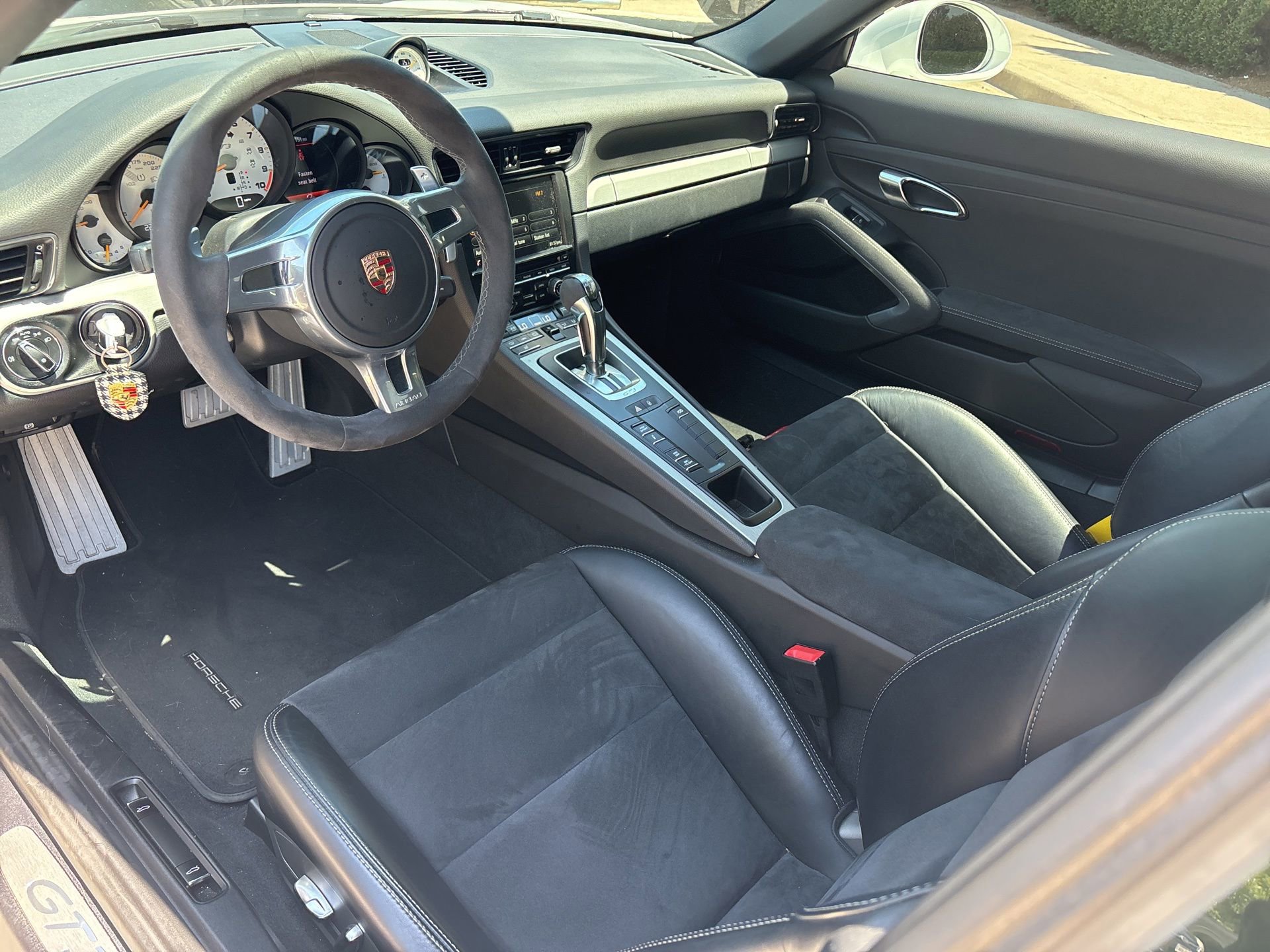 Used 2015 Porsche 911 GT3 RWD image 7