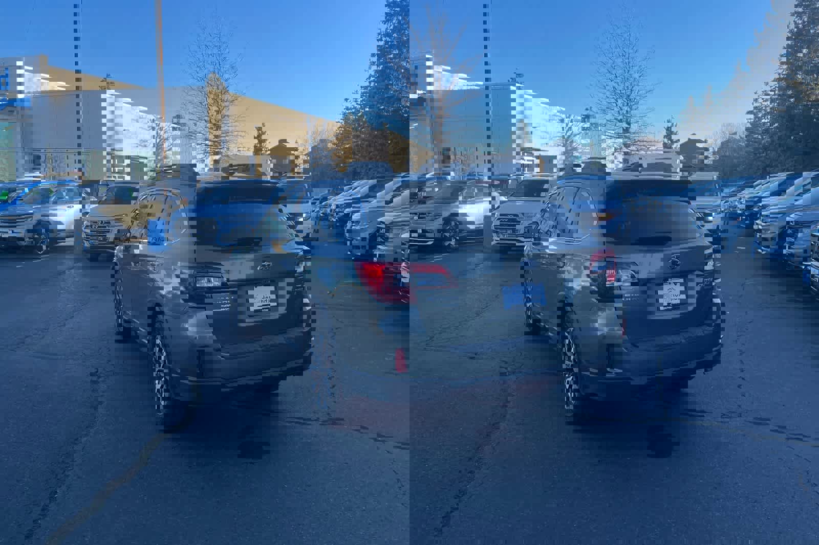 Used 2016 Subaru Outback 3.6R Limited image 6