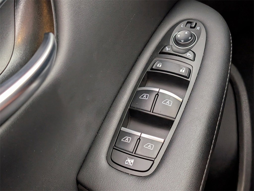 Certified 2025 INFINITI QX50 Luxe image 29