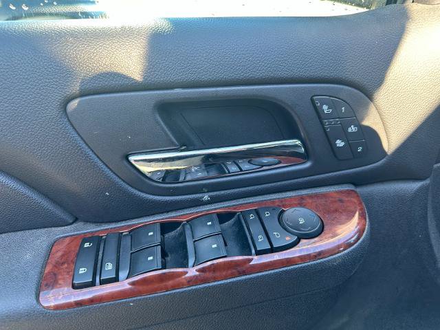 Used 2012 Chevrolet Suburban LT w/ Luxury Package AWD/4WD image 22