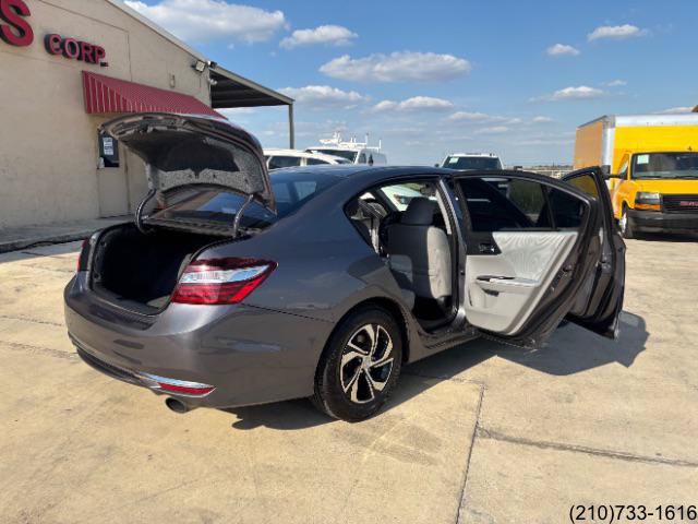Used 2016 Honda Accord LX image 26