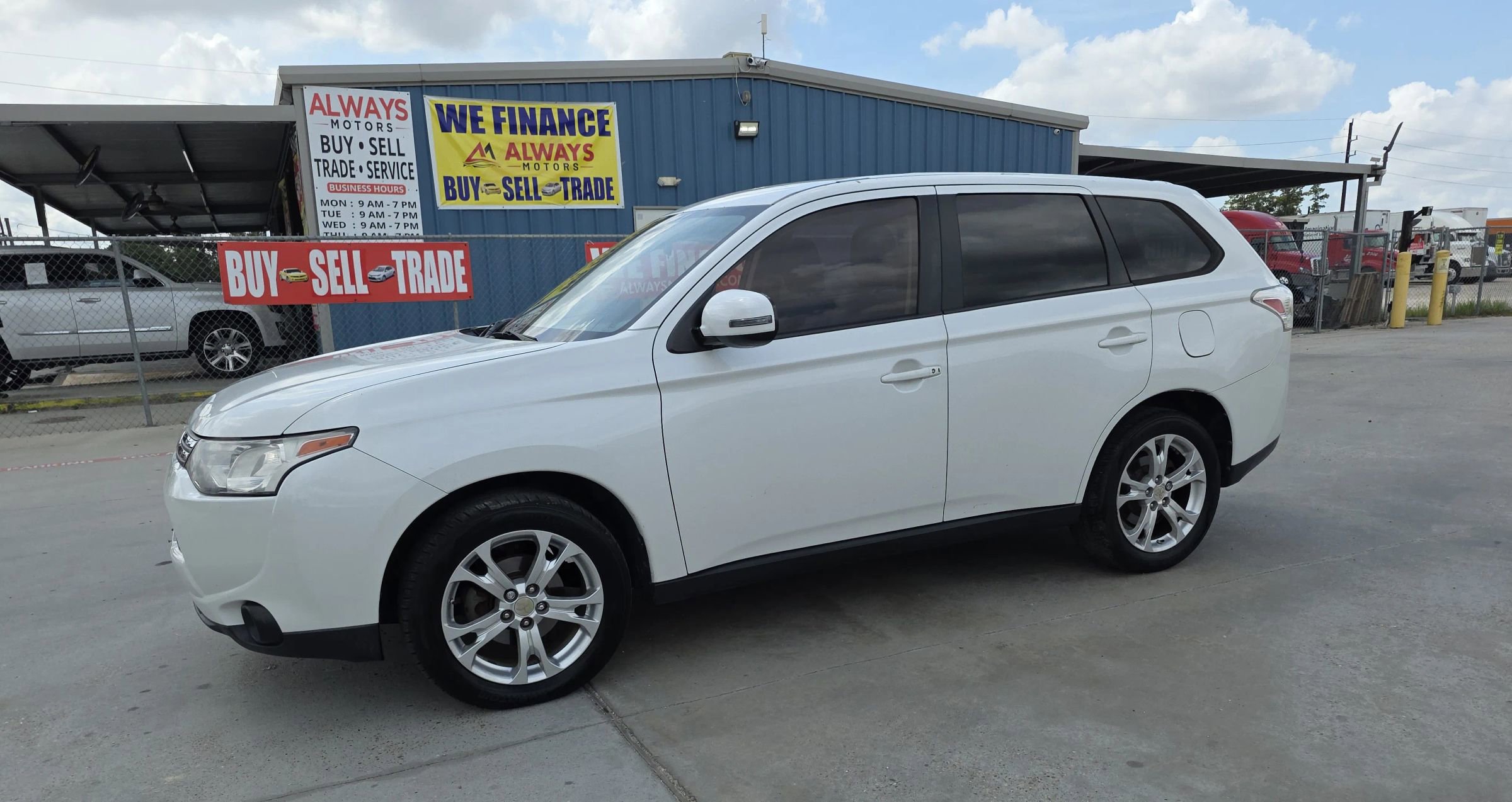 Used 2014 Mitsubishi Outlander SE
