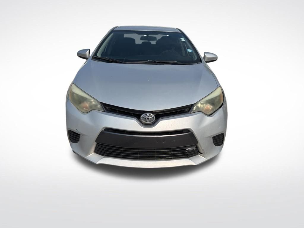 Used 2015 Toyota Corolla LE FWD image 3