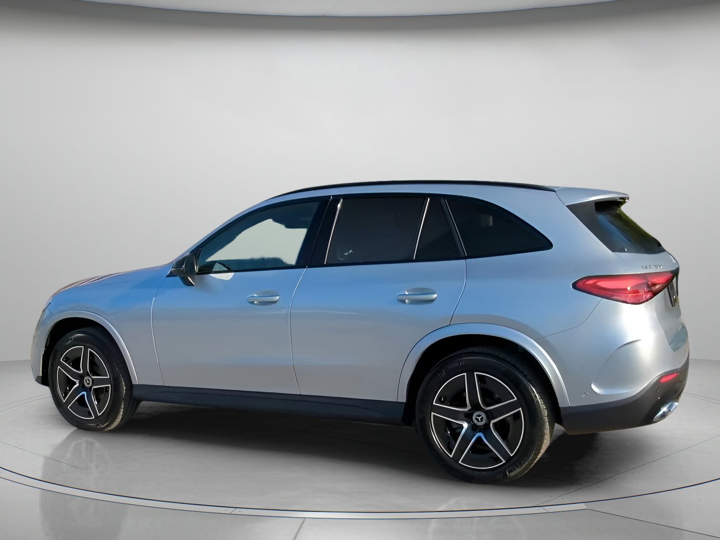 Used 2026 Mercedes-Benz GLC 300 image 17