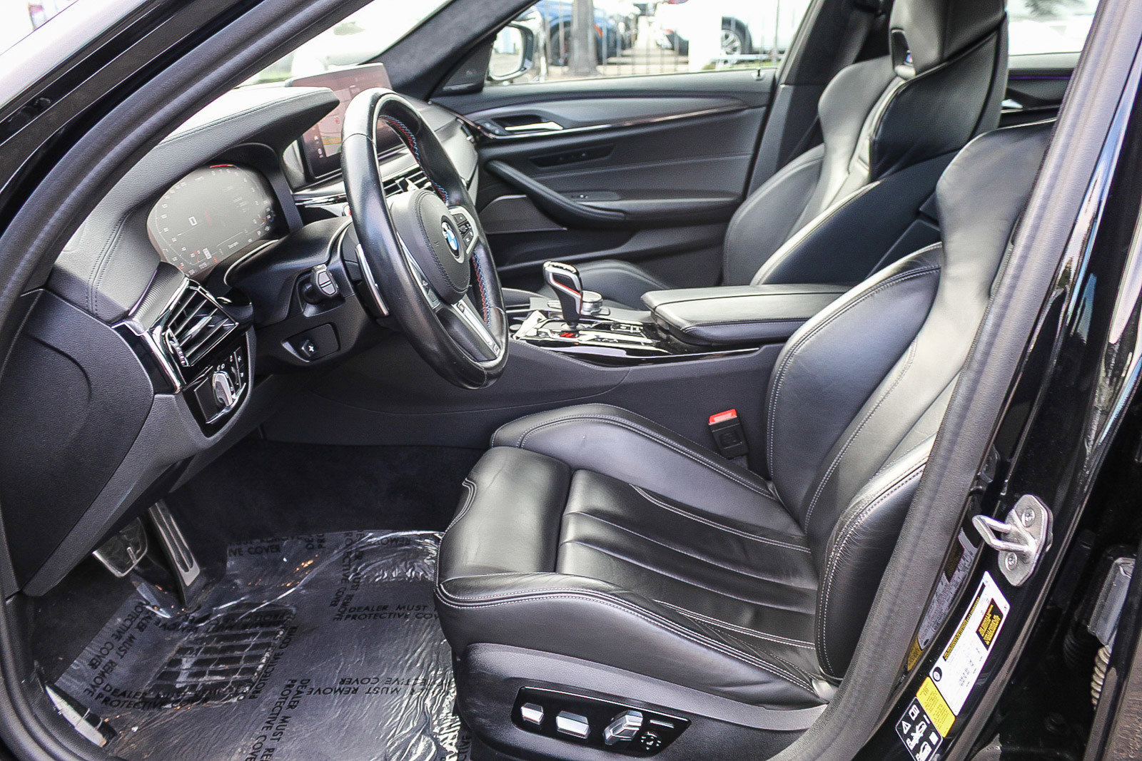 Used 2022 BMW M5 image 17