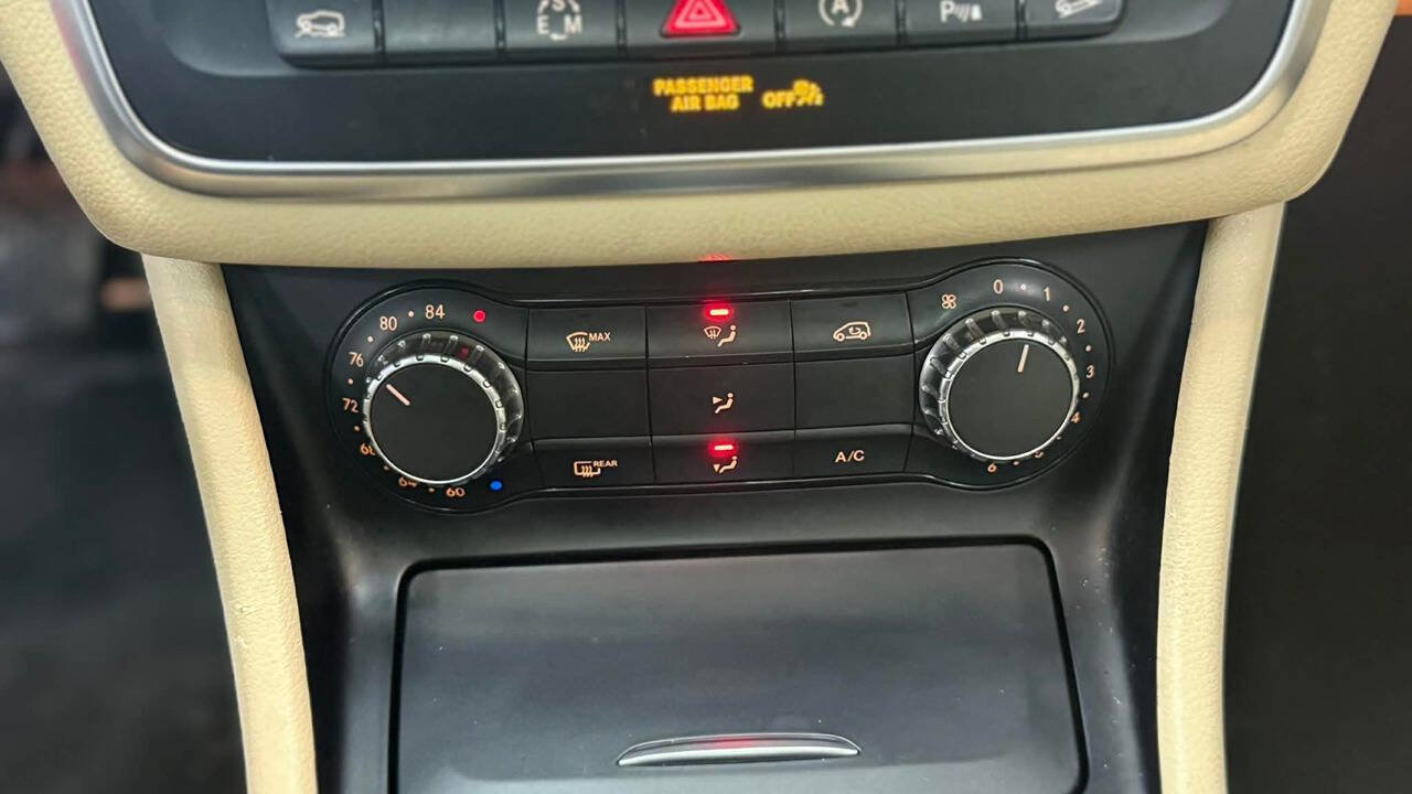 Used 2015 Mercedes-Benz GLA 250 4MATIC image 14