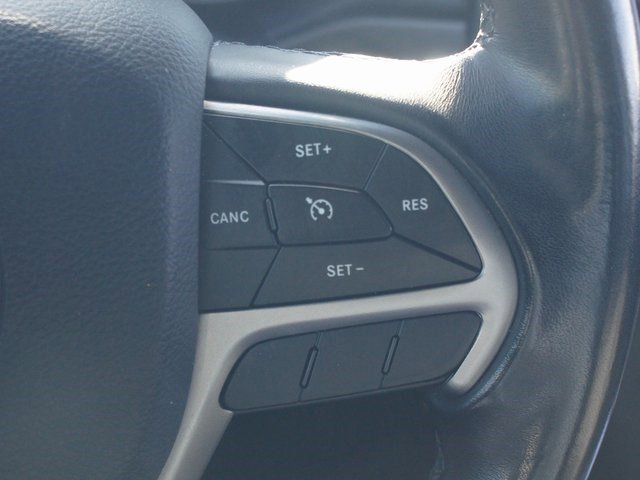 Used 2020 Jeep Grand Cherokee Laredo image 9