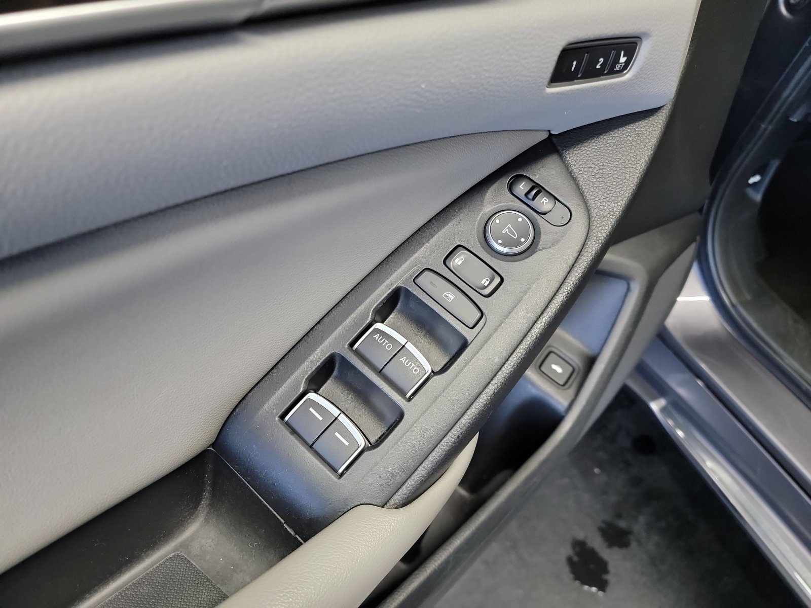 Used 2019 Honda Accord EX-L image 14