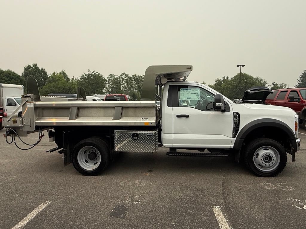 New 2026 Ford F550 4x4 Regular Cab Super Duty image 5