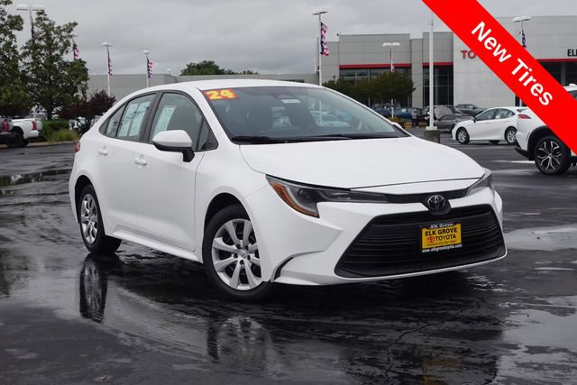 Certified 2024 Toyota Corolla LE FWD image 2