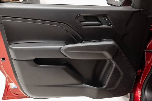 Used 2025 Chevrolet Colorado W/T w/ Advanced Trailering Package image 8