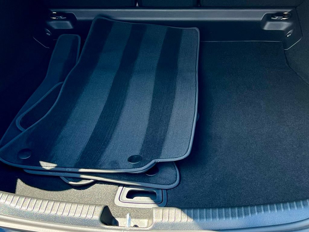 Certified 2023 Mercedes-Benz C 300 4MATIC Sedan image 39