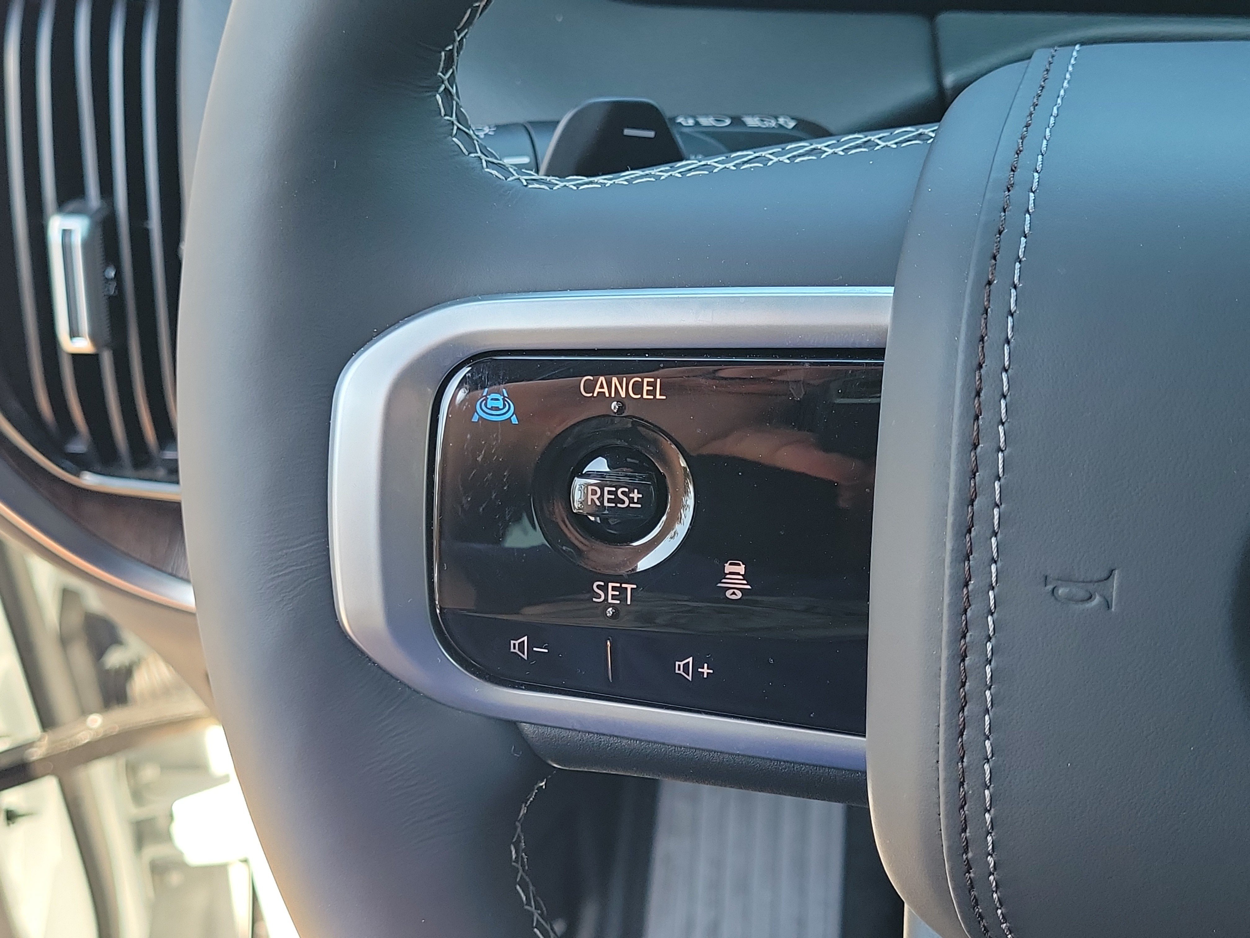 Certified 2025 Nissan Armada Platinum Reserve RWD image 19
