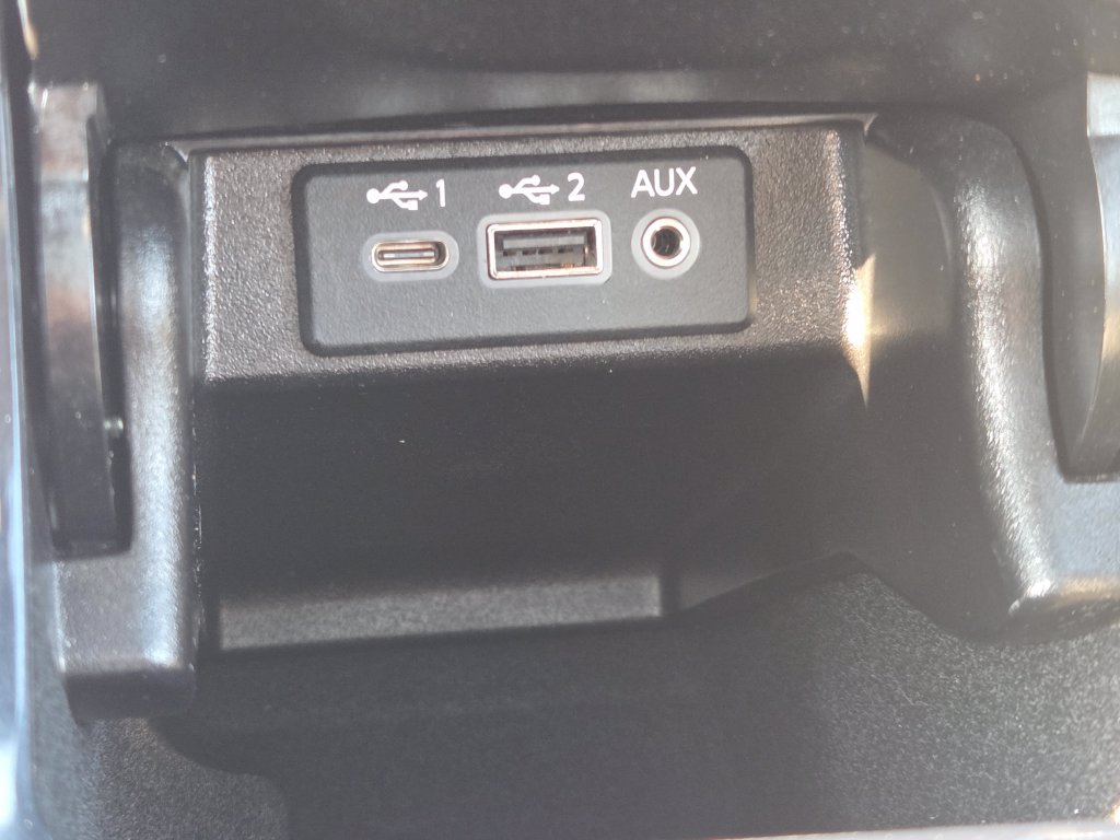 Certified 2023 Nissan Maxima Platinum w/ Sport Mat Group FWD image 13