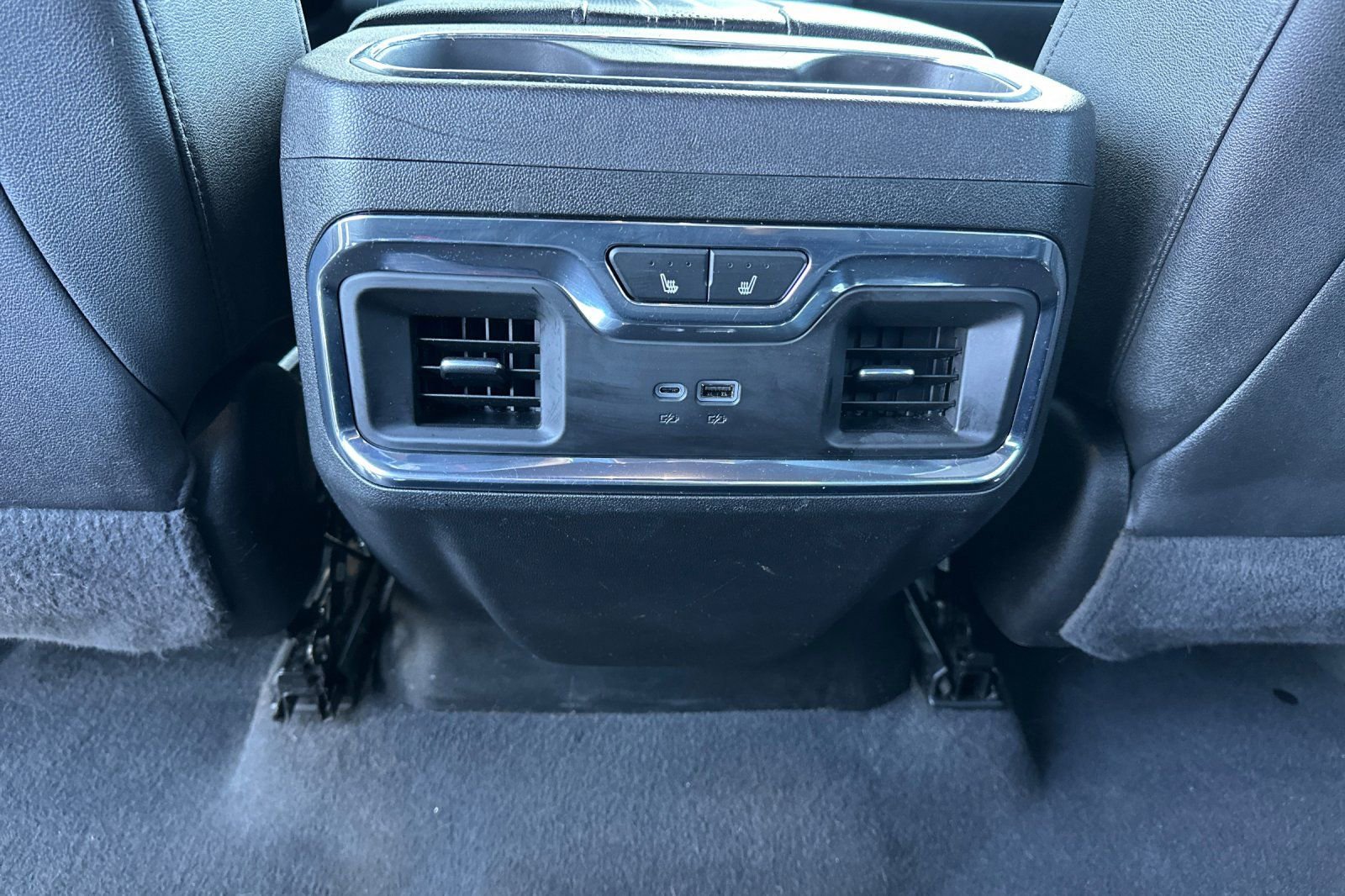 Used 2024 Chevrolet Silverado 3500 High Country w/ Technology Package image 15